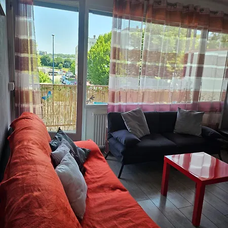 Апартаменты F2 Avec Grand Balcon Quartier Gare! *