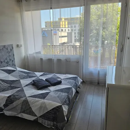 F2 Avec Grand Balcon Quartier Gare! Apartamento