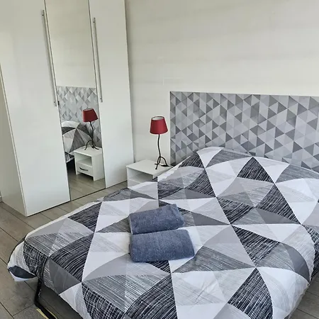 Apartamento F2 Avec Grand Balcon Quartier Gare! *